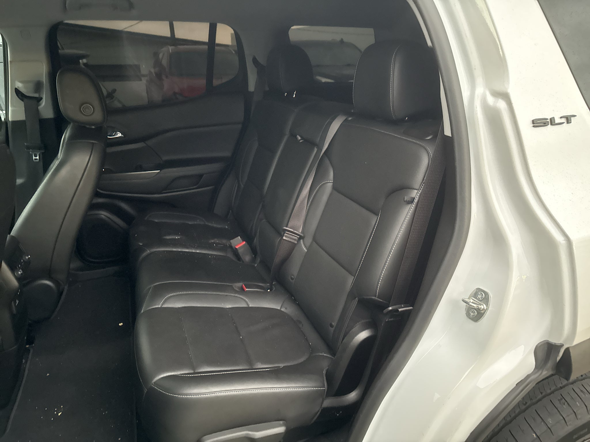 2022 GMC Acadia SLT